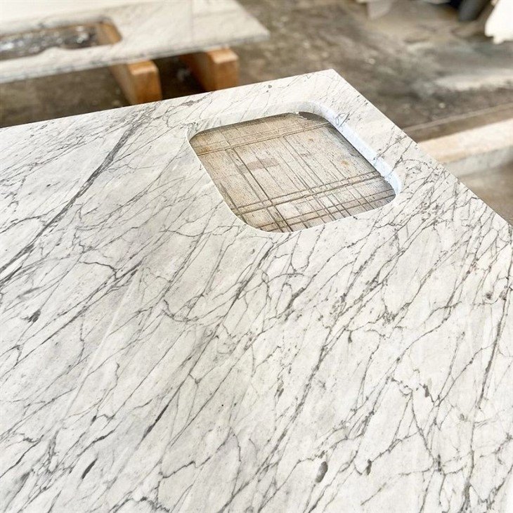 White-Venatino-Marble-for-Tile-Slab-Countertop-Backsplash-Background.webp (2)(001)
